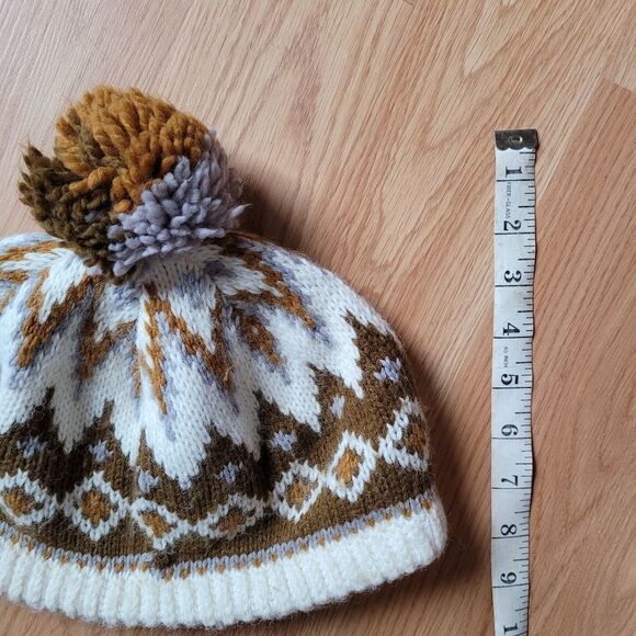 Cozy Knit Pom-Pom Hat - Brown and White - Picture 7 of 7